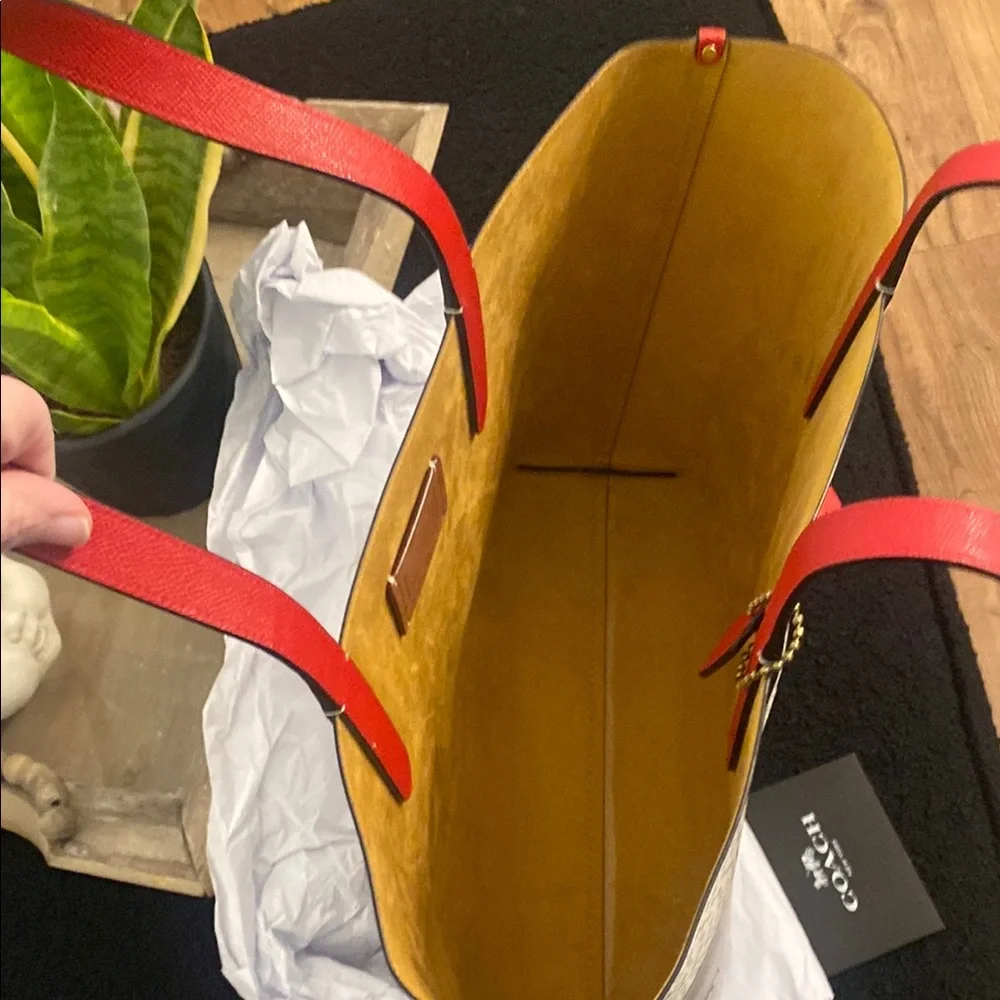 Coach Mickey Mouse White and Black Tote Bag , Keith Haring Edition - Picture 6 of 9